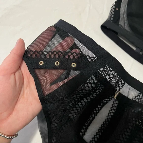 Honey Birdette Janet Set - Picture 15 of 16